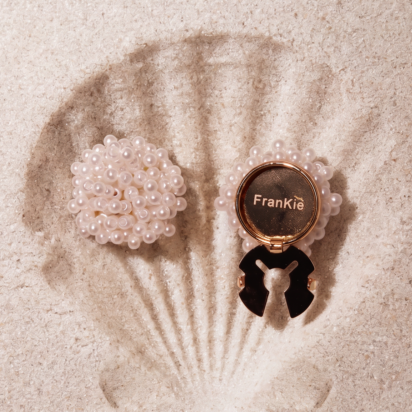 Pearl I Button cover