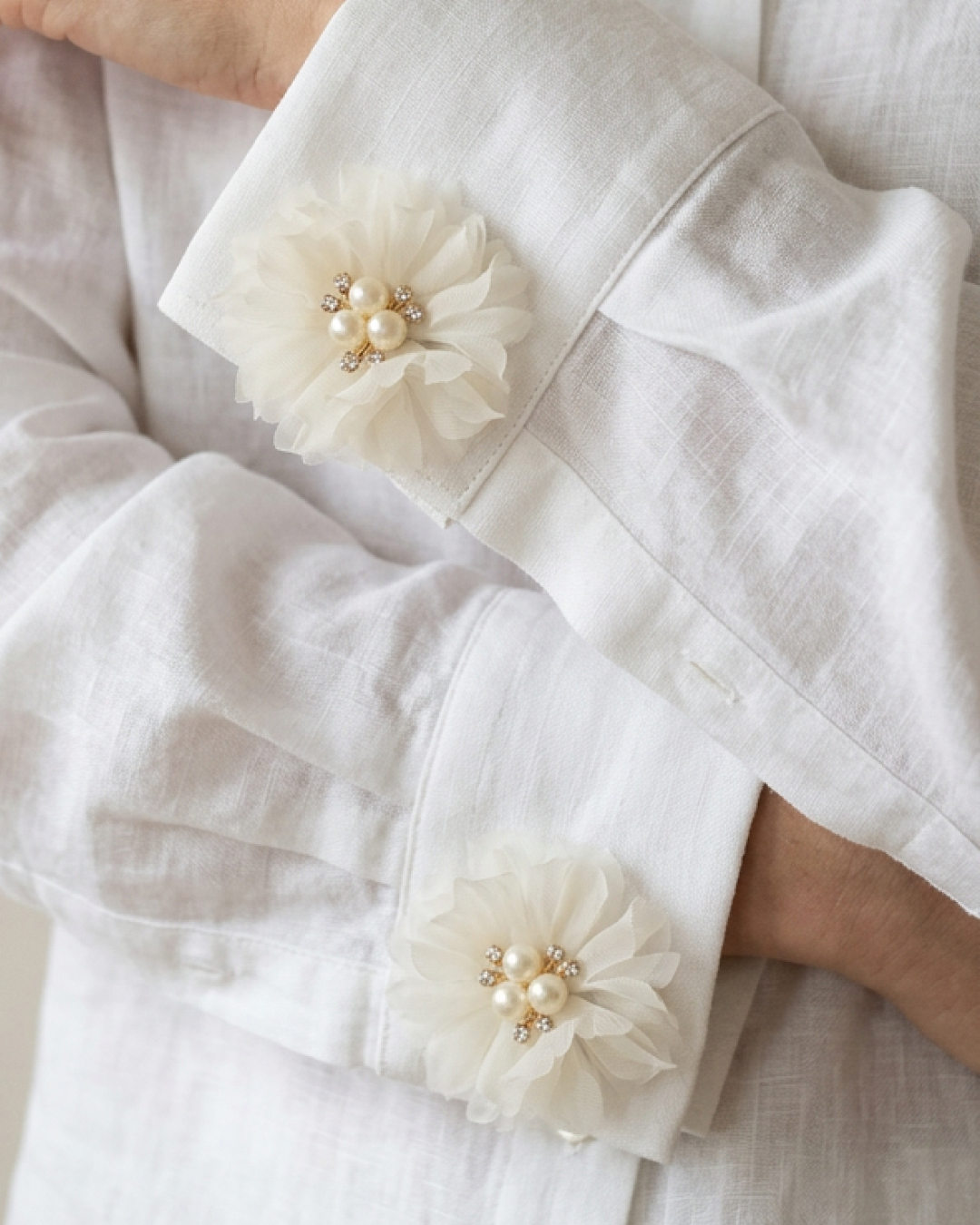 Lily I Button Cover